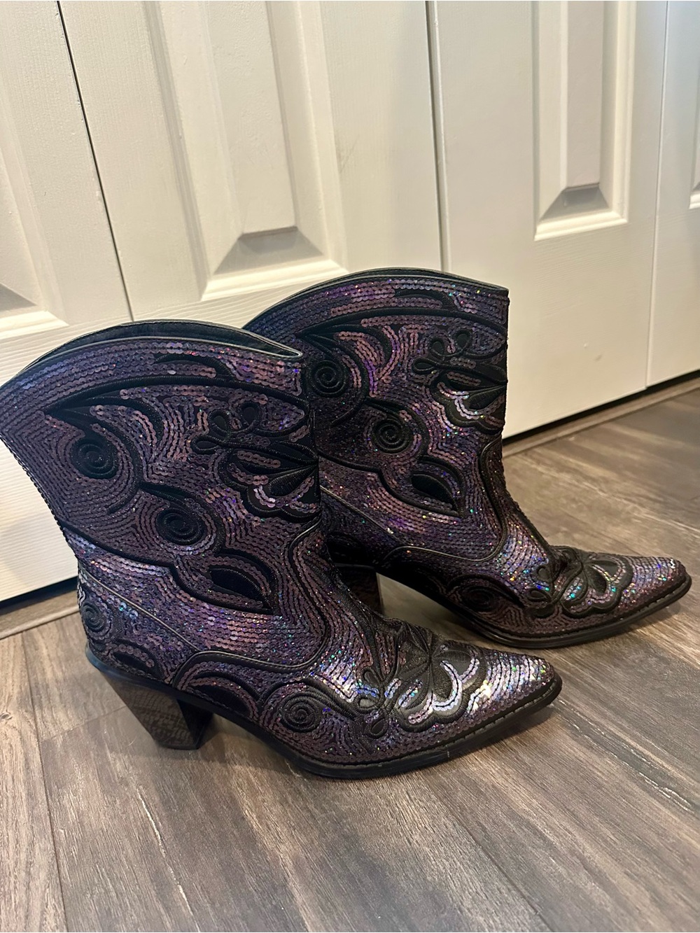 Women's Black & Blue Sequin Western Ankle Boots